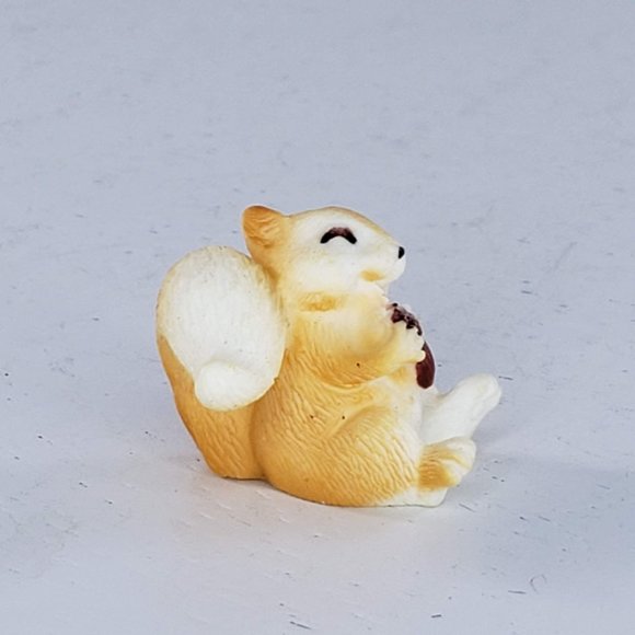 Squirrel Miniature Figurine Tiny Happy Holding Acorn - Picture 6 of 7